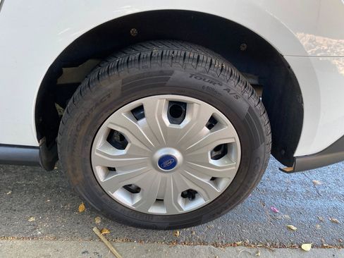 Used 2022 Ford Transit Connect XLT FWD image 17