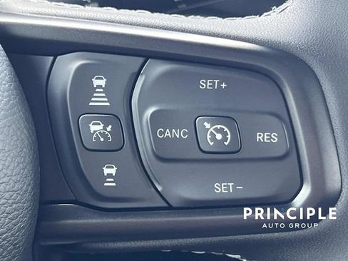 Used 2026 Jeep Wrangler Unlimited Rubicon AWD/4WD image 23