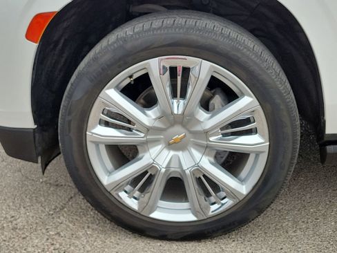 Used 2021 Chevrolet Tahoe High Country w/ Premium Package RWD image 14