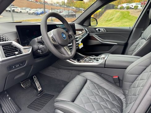 Used 2026 BMW X5 xDrive50e AWD/4WD image 30