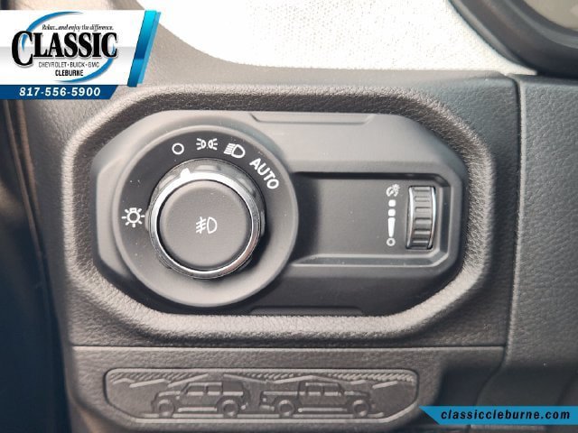 Used 2025 Jeep Wrangler Sport AWD/4WD image 27