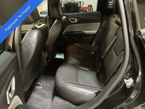 Used 2023 Jeep Compass Latitude AWD/4WD image 16