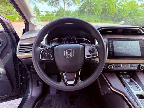 Used 2018 Honda Clarity Plug-In Hybrid image 17