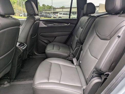 Certified 2024 Cadillac XT6 Sport w/ LPO, Floor Liner Package AWD/4WD image 15