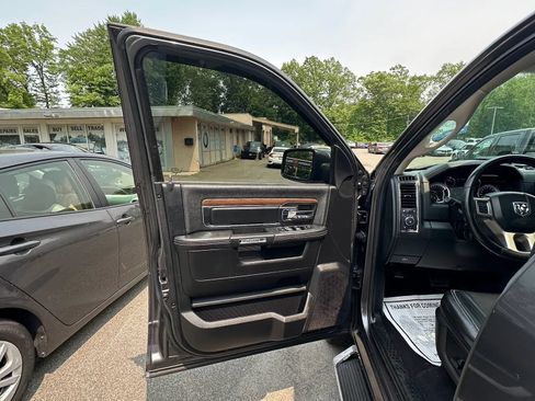 Used 2014 RAM 1500 Laramie w/ Convenience Group AWD/4WD image 26