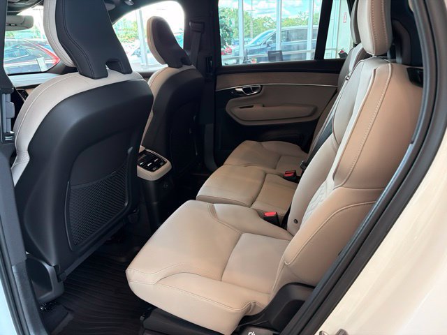 New 2026 Volvo XC90 T8 Plus w/ Protection Package Premier AWD/4WD image 7
