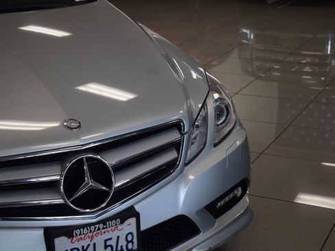Used 2011 Mercedes-Benz E 550 Coupe image 5