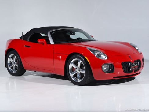 Used 2007 Pontiac Solstice GXP w/ Premium Package image 2