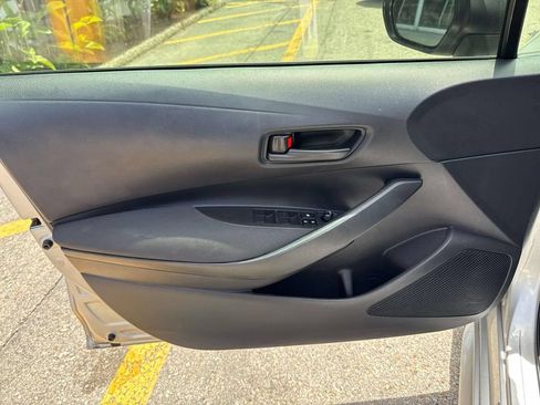 Used 2022 Toyota Corolla LE FWD image 18