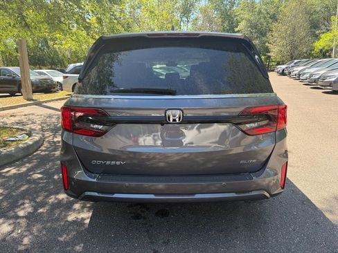 New 2026 Honda Odyssey Elite image 5
