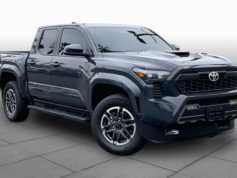 Certified 2024 Toyota Tacoma TRD Sport w/ TRD Sport Upgrade Package AWD/4WD image 2