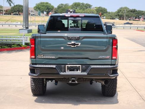 New 2026 Chevrolet Silverado 2500 ZR2 AWD/4WD image 14