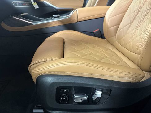 New 2026 BMW X7 xDrive40i w/ M Sport Package image 12
