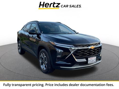 Used 2025 Chevrolet Trax LT FWD image 1