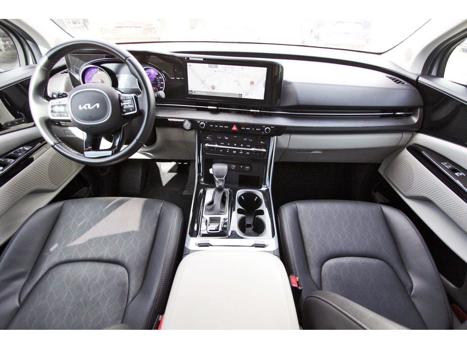 Certified 2022 Kia Carnival SX FWD image 13