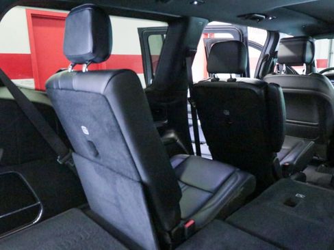 Used 2024 Jeep Wagoneer Series II AWD/4WD image 29