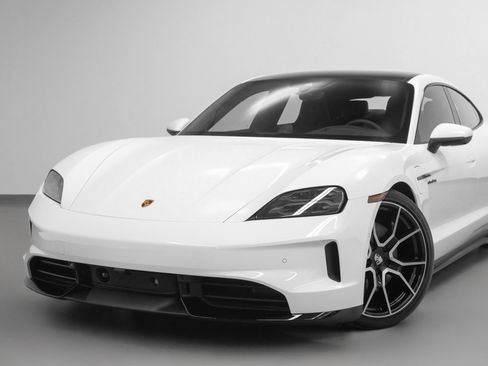 New 2025 Porsche Taycan 4S image 7