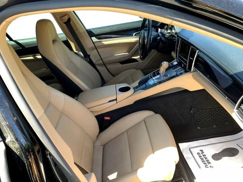 Used 2015 Porsche Panamera w/ Premium Package RWD image 29