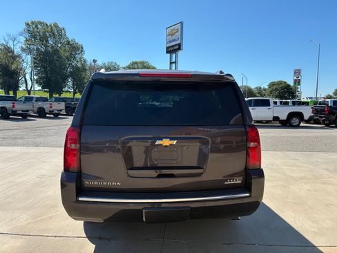 Used 2015 Chevrolet Suburban LTZ RWD image 16