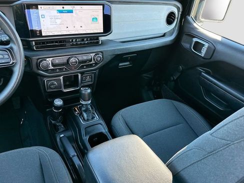 Used 2024 Jeep Wrangler Sport image 21