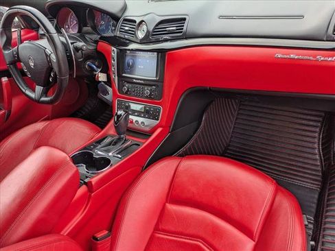 Used 2015 Maserati GranTurismo Sport image 21