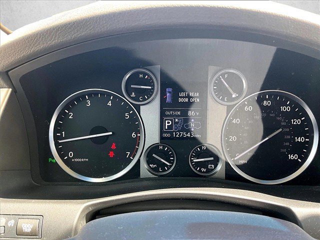 Used 2013 Lexus LX 570 4WD w/ Luxury Pkg w/Pre-crash image 20