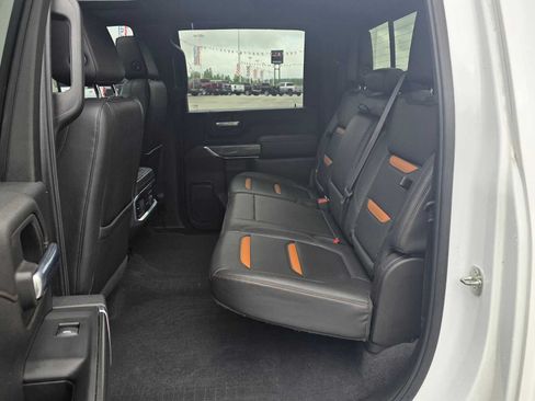 Used 2020 GMC Sierra 2500 AT4 w/ AT4 Premium Package AWD/4WD image 16