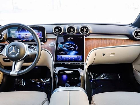 Used 2025 Mercedes-Benz C 300 4MATIC Sedan image 15