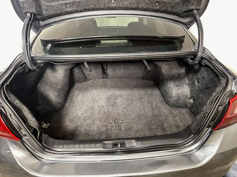 Used 2018 Nissan Altima 2.5 SR image 41