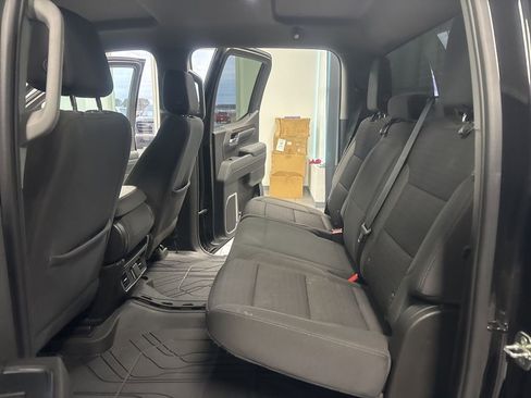 Used 2022 Chevrolet Silverado 1500 LT AWD/4WD image 26