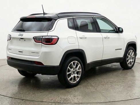 Used 2025 Jeep Compass Limited AWD/4WD image 9