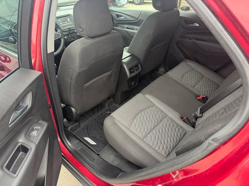 Used 2018 Chevrolet Equinox LT image 10