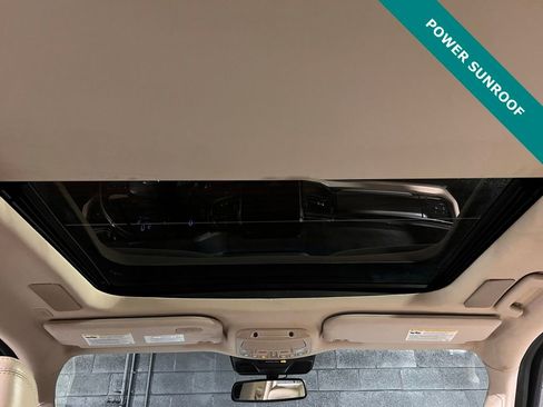 Used 2023 Ford Expedition Platinum image 4