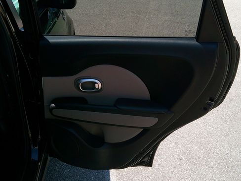 Used 2014 Kia Soul image 12