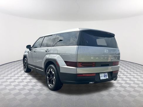 Used 2025 Hyundai Santa Fe SE image 9