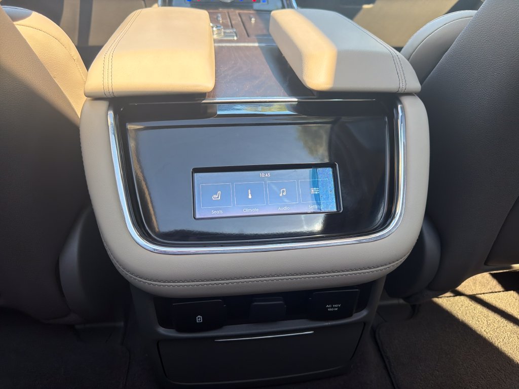 Used 2024 Lincoln Navigator Premiere AWD/4WD image 20