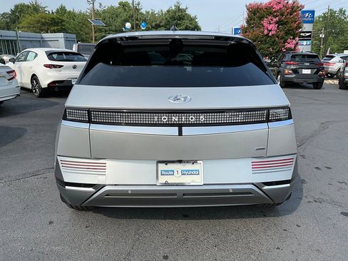 Used 2024 Hyundai Ioniq 5 Limited image 6