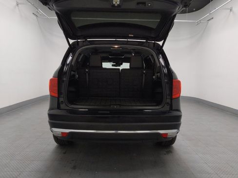 Used 2017 Honda Pilot Touring image 29