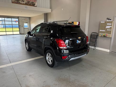 Used 2020 Chevrolet Trax LT w/ LT Convenience Package AWD/4WD image 6