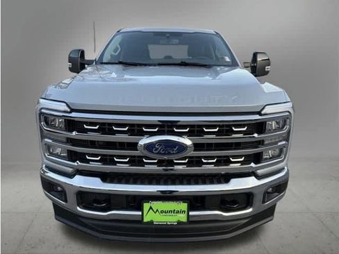 Used 2025 Ford F350 Lariat w/ FX4 Off-Road Package image 8