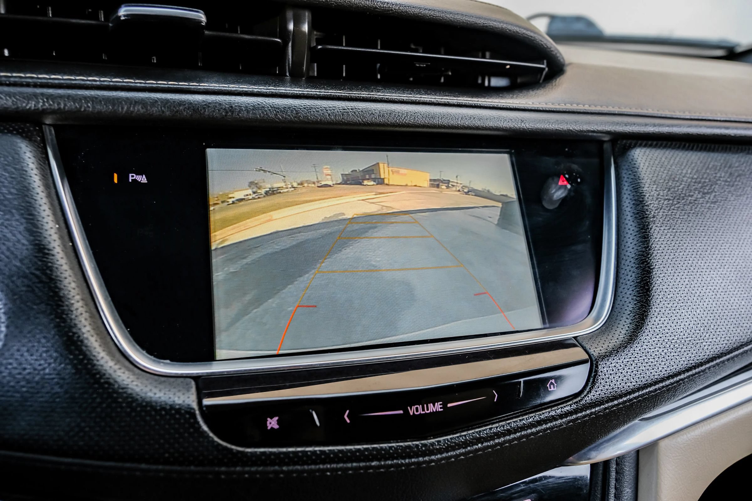Used 2018 Cadillac XT5 FWD image 21