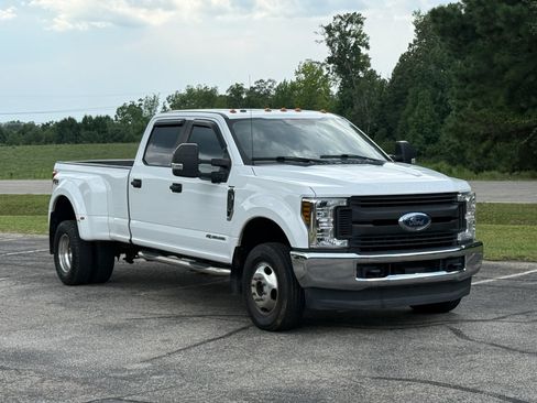 Used 2019 Ford F350 XL w/ Power Equipment Group AWD/4WD image 1
