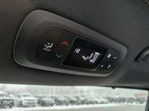 New 2026 Chrysler Pacifica Select w/ S Appearance Package FWD image 36