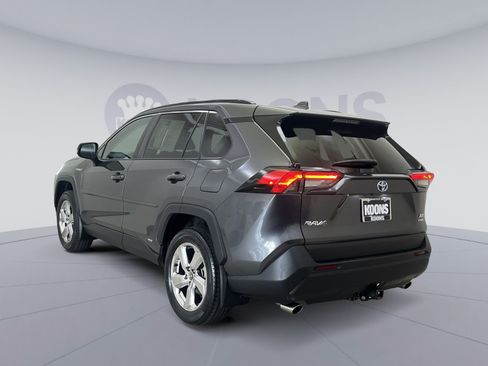 Used 2021 Toyota RAV4 XLE Premium AWD/4WD image 7