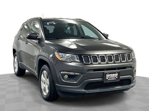 Used 2019 Jeep Compass Latitude w/ Popular Equipment Group AWD/4WD image 1