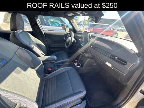 Used 2026 MINI Cooper 4-Door Hardtop FWD image 4