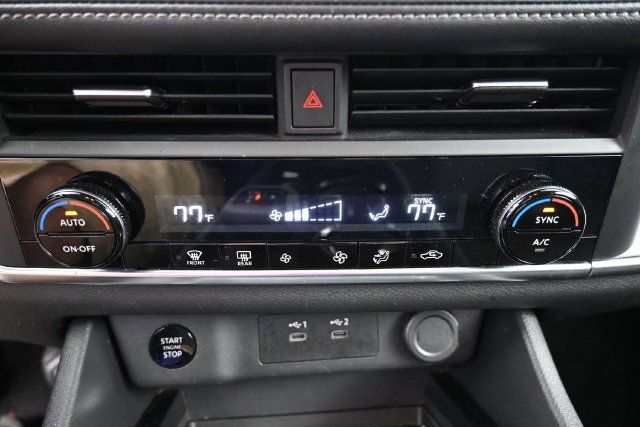 Used 2024 Nissan Rogue SV FWD image 22