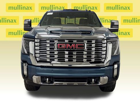 New 2026 GMC Sierra 2500 Denali w/ Technology Package AWD/4WD image 4