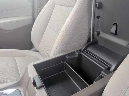 Used 2019 Chevrolet Traverse LT FWD image 22