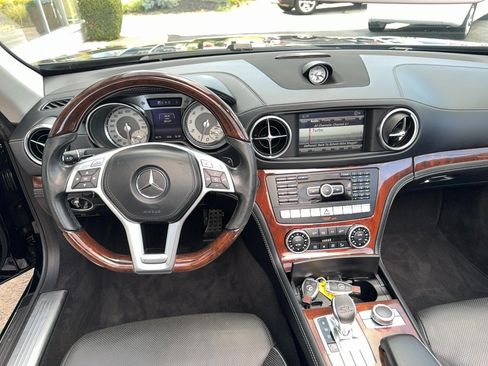 Used 2014 Mercedes-Benz SL 550 image 10
